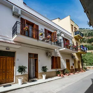 https://anninas-home.sicilyhotelsitaly.net